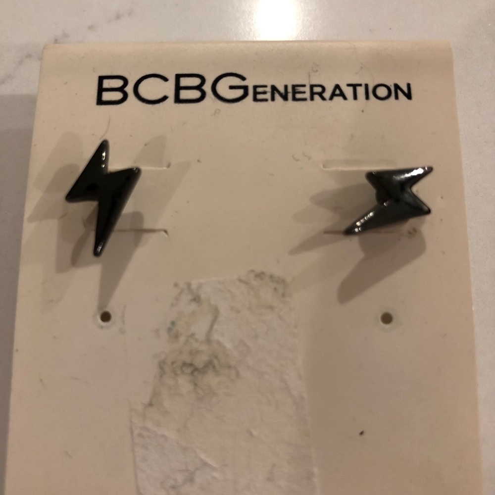 BCBG Metal Lightning bolt Studs